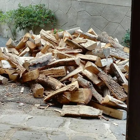 بيت للعطل Catalan Terrace And Secure Garage *
